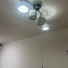 ダイニングライト 照明器具 照明 ダイニング キッチン 電球4つ付きの画像