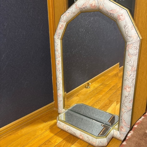 花柄アーチ型壁掛け鏡
