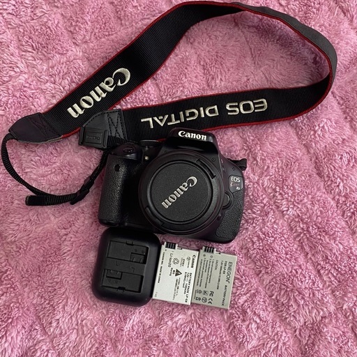 Canon Kiss X5 一眼レフ　デジタルカメラ　標準レンズ　セット　一デジ　　キャノン