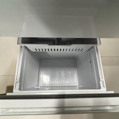 Hisense 冷蔵庫 283L 3ドア HR-GC28E2W 2022年製の画像