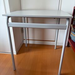 【廃盤】IKEA GRÅSALA テーブル、67x67x75 cm、グレーの画像