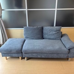 【取引中】ソファ、オットマンの画像
