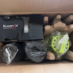 【新品未使用】Kuvings　クビンス　サイレント　ホールスロージューサー　赤の画像