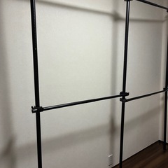 【美品】突っ張りハンガーラックの画像