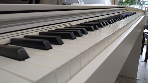 電子ピアノ CASIO カシオ privia プリヴィア PX-770WE 2018製 動作品