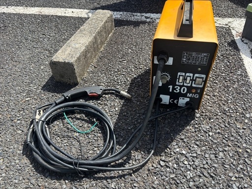半自動溶接機　面付き