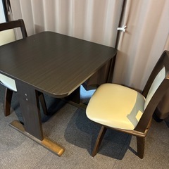 決まりました【美品】ダイニングテーブルセット　椅子2脚の画像