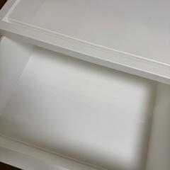 プラスチック製4段タンスの画像