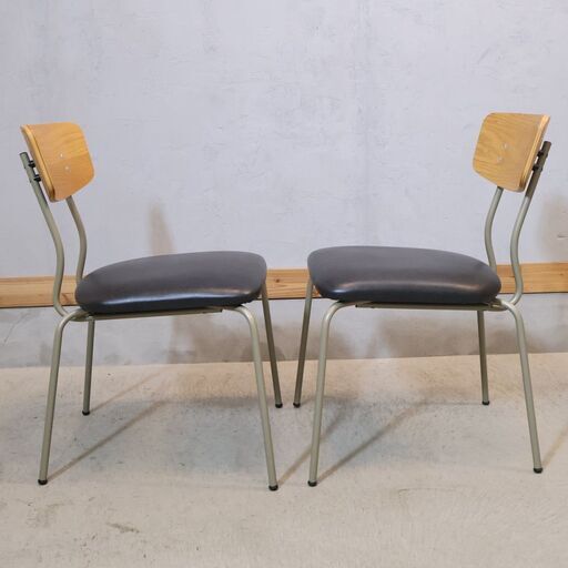 市場家具(ICHIBA)のDrip Cafe Chair (ドリップカフェチェア)2脚セットです。小ぶりで可愛らしいレトロなサイドチェア♪食卓用にはもちろん、デスク用など子供部屋にもオススメです♪