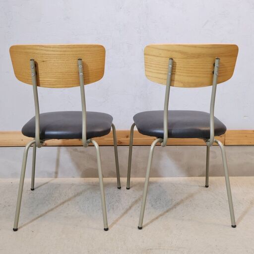 市場家具(ICHIBA)のDrip Cafe Chair (ドリップカフェチェア)2脚セットです。小ぶりで可愛らしいレトロなサイドチェア♪食卓用にはもちろん、デスク用など子供部屋にもオススメです♪