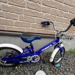 【美品】*.+゜トイザらス限定❣️*.+ 美品/補助棒・補助輪付き★トミカ/自転車★黒★14㌅の画像