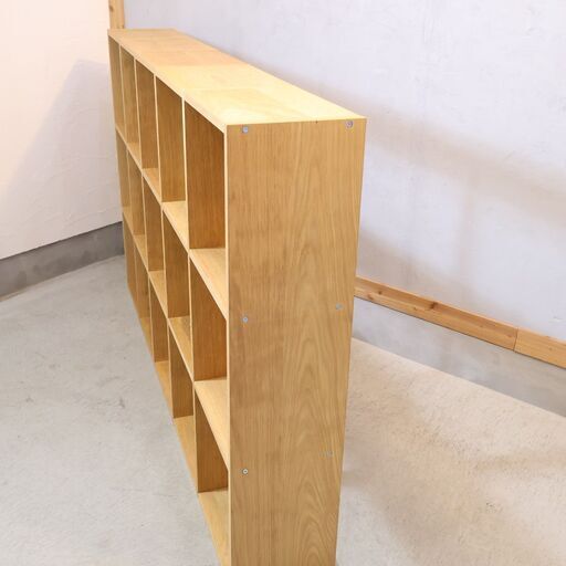 人気の無印良品(MUJI)のオーク材 3段・5列スタッキングシェルフです！！追加棚で用途に応じてカスタマイズ可能な万能シェルフ♪店舗の什器や本棚などにもおススメです！