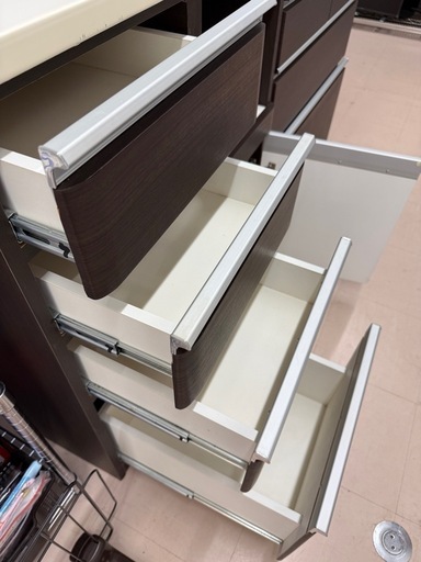 美原店 食器棚 キッチン収納 レンジボード 家具　コンセント3