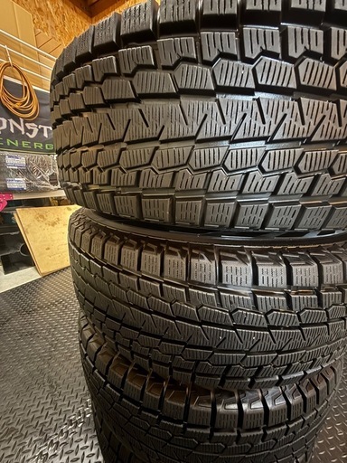 225/70R16 アルミ付スタッドレス【シーズンオフ価格】