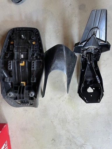 グロム JC61 GROM 3点セット　シート、アンダーカウル、フェンダー