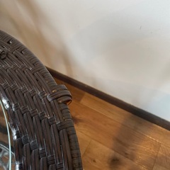 アンティークラタン風ガーデンテーブル・チェアセットの画像