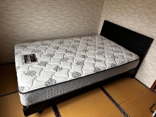 Sealy ベッドマット・フレームセット