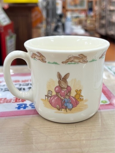 ●Royal Doulton (ロイヤルドルトン) Bunnykins (バニキンズ)「doll house (ドールハウス)」　エリ