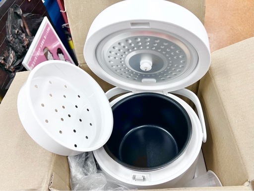 ●未使用！炊飯器K EECOON（キーコン）3合炊き（KC-RC-29） コンパクトモデル！シンプルな操作パネルで扱いやすい！