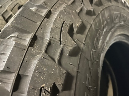 オープンカントリー　255/85r16 ランクルなどに！
