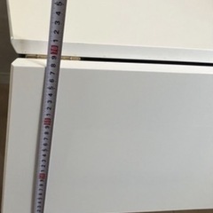 ダイニングテーブルの画像