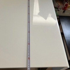 ダイニングテーブルの画像