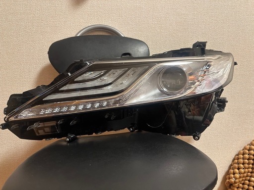 トヨタ　カムリ AXVH70 LED　左　