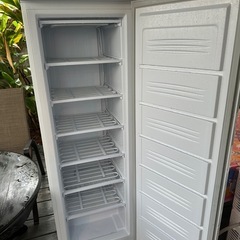 冷凍ストッカー TBUF-198RH 7段 前扉タイプ 198L の画像