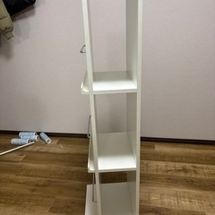 収納ラックの画像