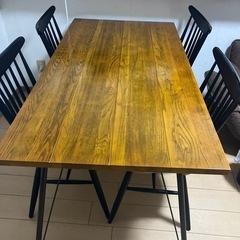 木製ダイニングセットの画像