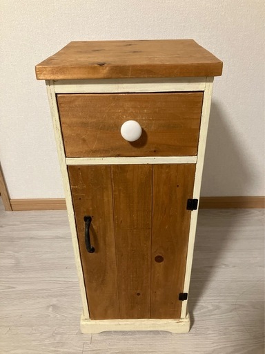 キャビネット (直人) 札幌の収納家具《キャビネット》の中古あげます