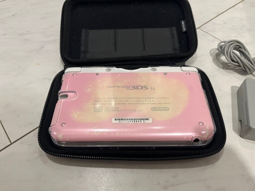 Nintendo 3DS LL ピンク 本体 充電器　ケース・カバー付き