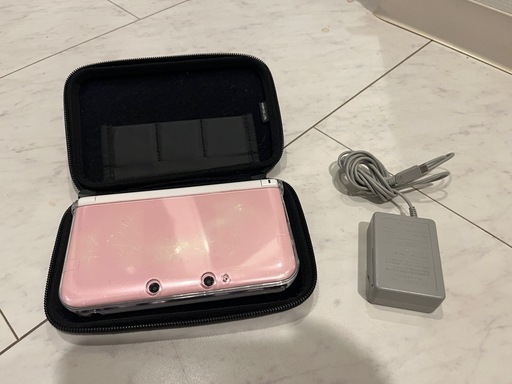 【値下げ不可】　Nintendo 3DS LL ピンク 本体 充電器　ケース・カバー付き