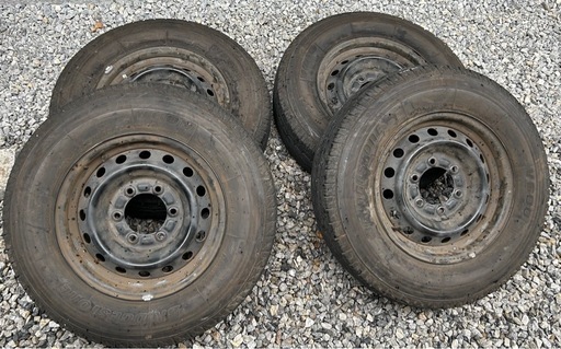 ハイエース　　夏タイヤ　ホイールセット　195/80R16