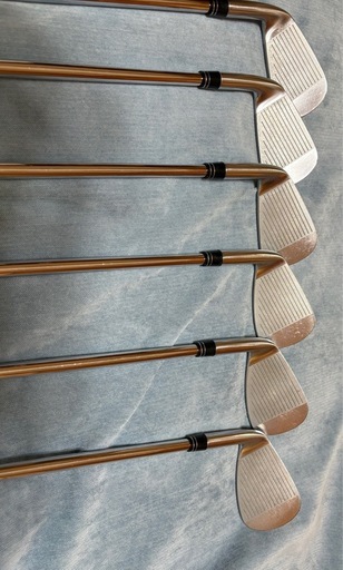 【週末限定価格】300セット限定モデル　AKIRAアイアンセット