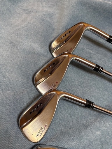 【週末限定価格】300セット限定モデル　AKIRAアイアンセット