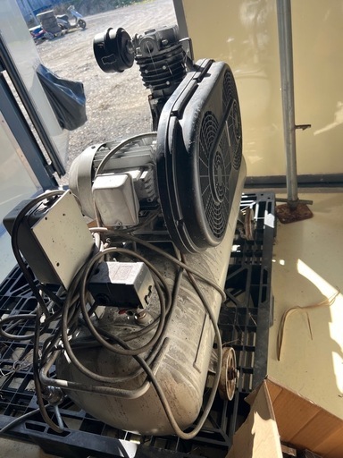 岩田コンプレッサー200vです。