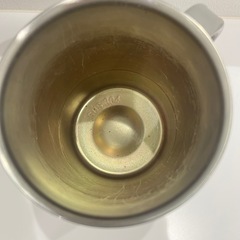 カップとアルミボトルの画像