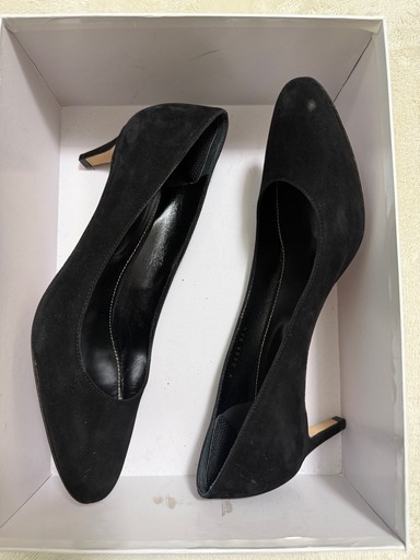 お値下げです。セルジオロッシ パンプス　黒スエード　37サイズ美品 セルジオロッシ パンプス セルジオロッシ パンプス グレー スエード 37