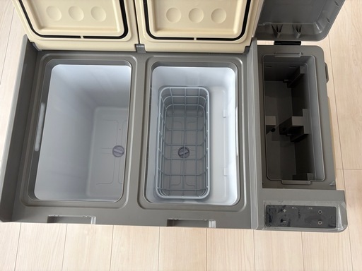 【新品】車載＆家庭両用冷蔵庫35L【バッテリー付】