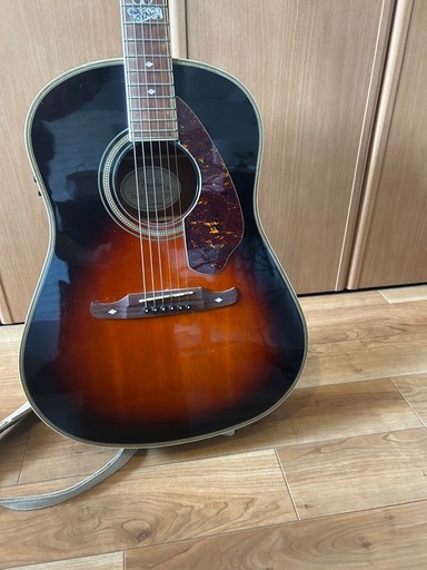 フェンダーエレアコ（Fender Ron Emory “Loyalty” SB）※ヘッドに割れあり
