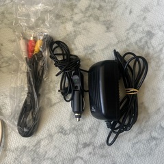 CPRM再生対応USB/カードスロット搭載10.2ポーダブルDVDプレイヤーの画像