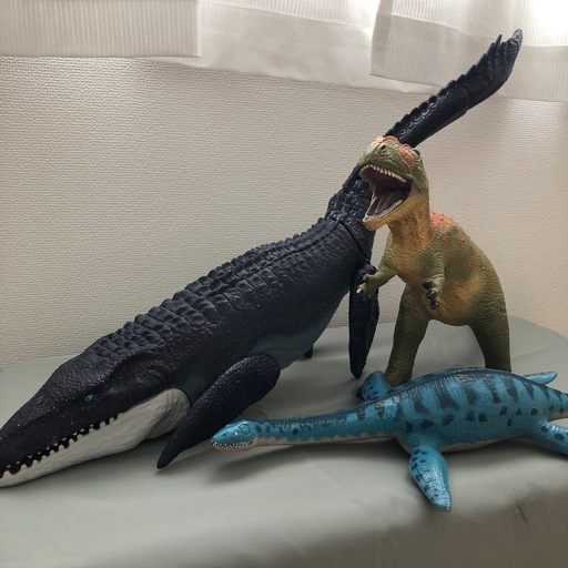 恐竜ソフビ　人形　　　