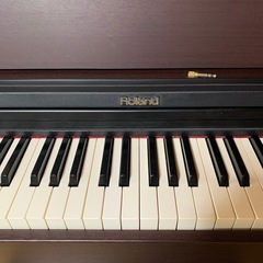 電子ピアノRolandの画像