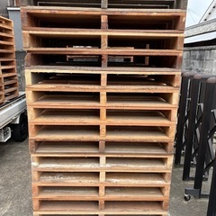 木製パレット　1枚　1000円　在庫55枚　DIY  材料　資材　木材の画像