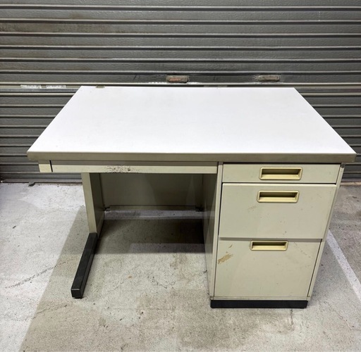 ② 北海道旭川市直接取引限定 KOKUYO 中古品 コクヨ 片袖机 オフィスデスク 鍵なし 高さ720mm 奥行700mm 長さ1000mm 現状品