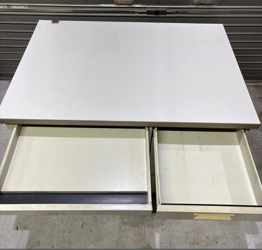 ② 北海道旭川市直接取引限定 KOKUYO 中古品 コクヨ 片袖机 オフィスデスク 鍵なし 高さ720mm 奥行700mm 長さ1000mm 現状品
