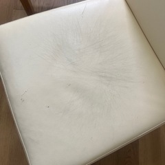 ダイニングテーブルの椅子４脚の画像