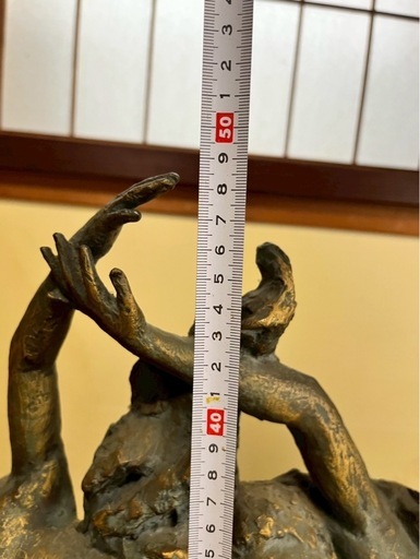 ブロンズ像