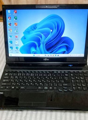 SSDノートパソコンFujitu LIFEBOOK 見やすい大型液晶14インチ　Windows11 Office2019　AC電源付き　すぐに使えます